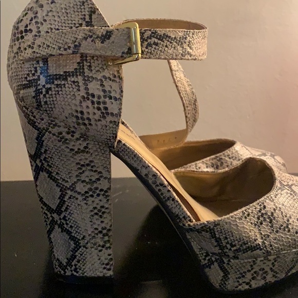 Pierre Dumas Snakeskin Platform Heels - Picture 3 of 4